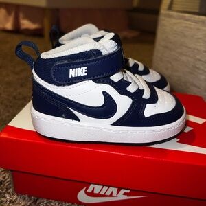 Nike Kids' Navy & White High-Top Sneakers 5c